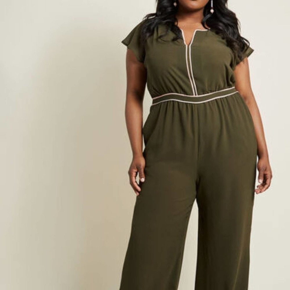 Modcloth Intrigue Mastery Wide-Leg Jumpsuit Lg